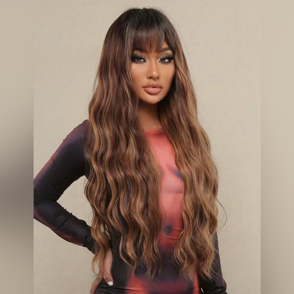 33 Inch Ombre Brown & Blonde wig with highlights with bangs - Picture 5 of 14